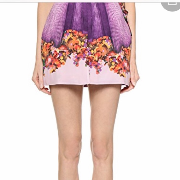 misha nonoo Pants - MISHA NONOO HARRIET FLORAL SHORTS SILK/POLY SIZE 4
